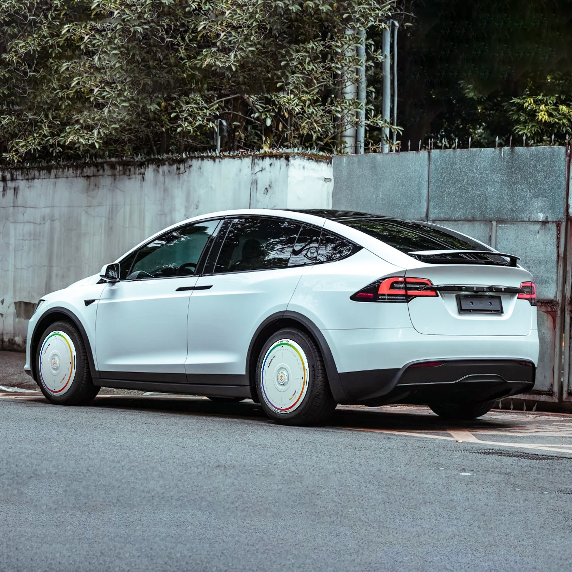 HALODISC 2 Wheel Covers for Tesla Model X 2016-2020 20" Slipstream Wheels丨Rainbow Road