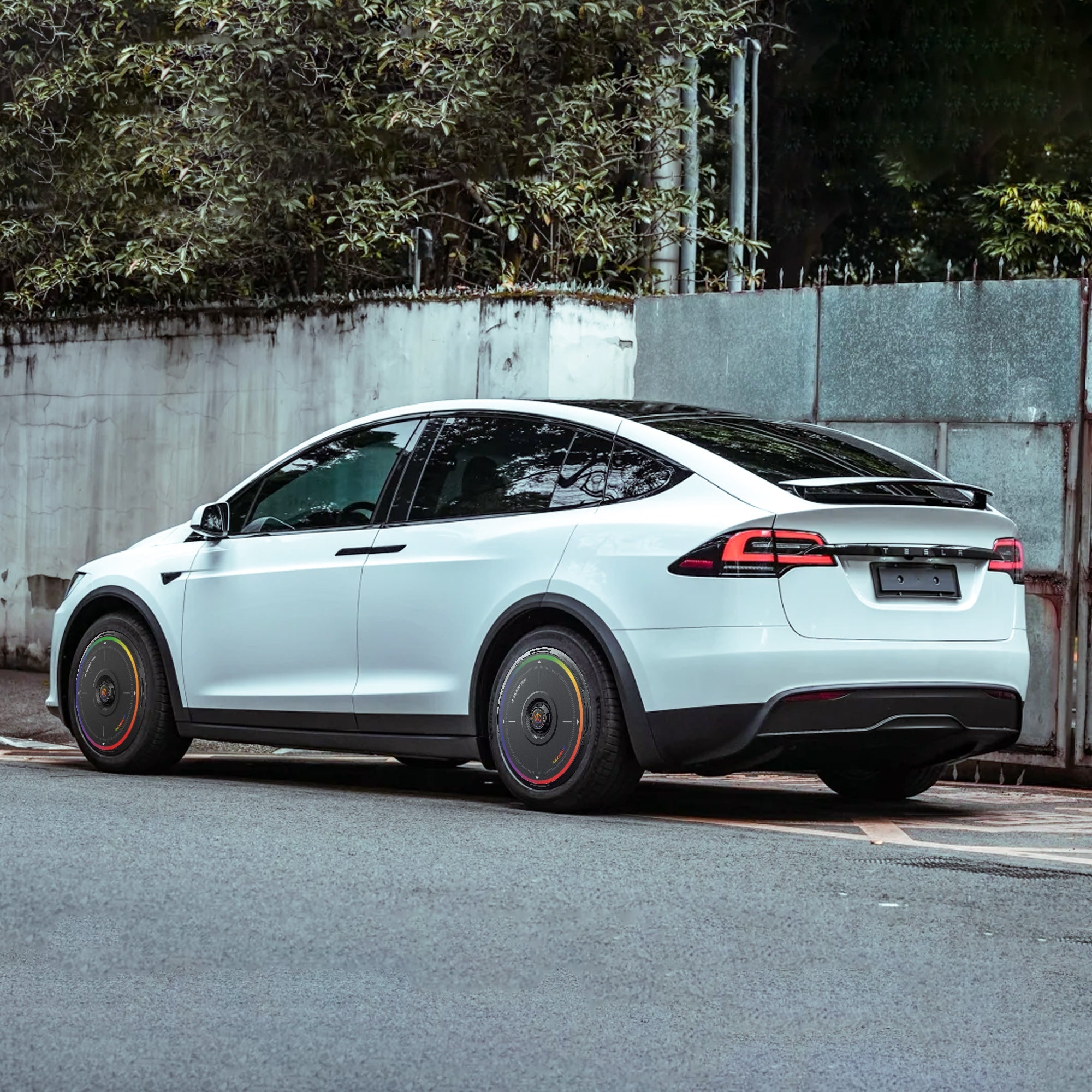 HALODISC 2 Wheel Covers for Tesla Model X 2021-2025 20" Cyberstream Wheels丨Rainbow Road